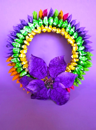 Illustration for article titled How To Make A Wreath Out Of Tampons